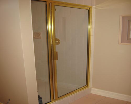 Paradise Glass and Mirror offers Framed Showers in Marco Island and Naples, FL