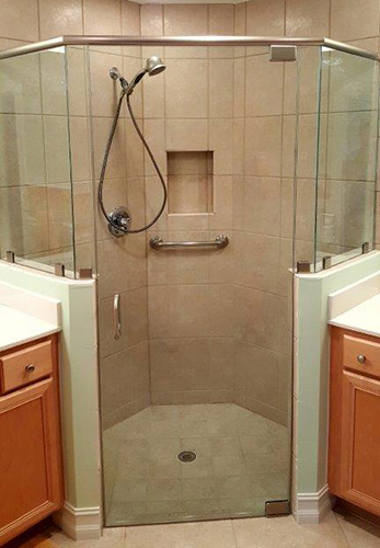 Paradise Glass and Mirror offers Neo-Angle Showers in Marco Island and Naples, FL