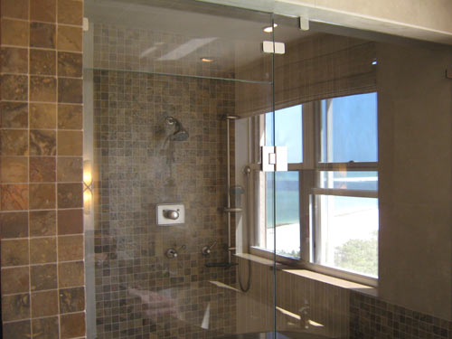 Paradise Glass and Mirror offers steam showers in Naples, FL
