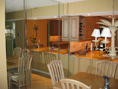 Paradise Glass and Mirror offer Mirrored Walls in Port Royal, FL